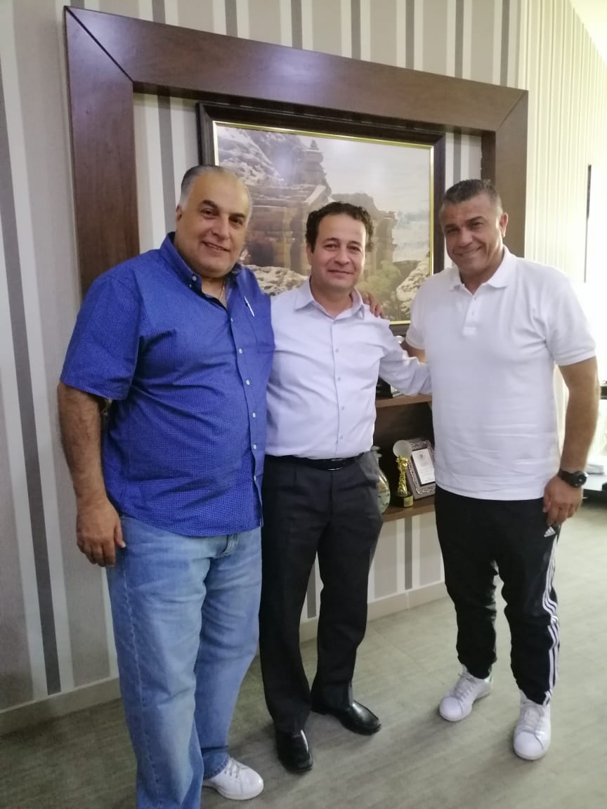 وزير الثقافة الدكتور ابو رمان يلتقي رئيس نادي دي  لاسال جالي غزاوي في مكتبه