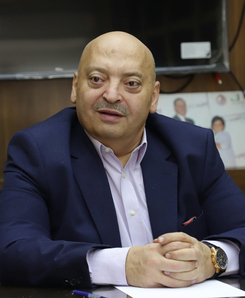 محمد الصبيحي يكنب : المواطن رائد حمادة وكورن فليكس 