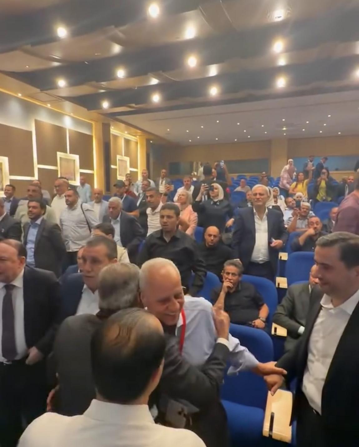 بالفيديو : كنلة غرفة صناعة عمّان برئاسة الجغبير تفوز بجميع مقاعد مجلس الادارة
