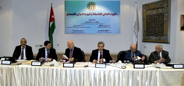 د. أبوحمور: ضرورة الربط بين السِّلم الاجتماعي والتنمية الاقتصادية والتداخل بين المعارف الإنسانية