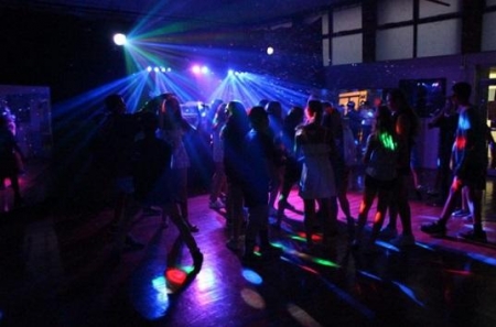 مسؤول أمني سابق يكشف قصة الخاوات في النوادي الليلية؟!