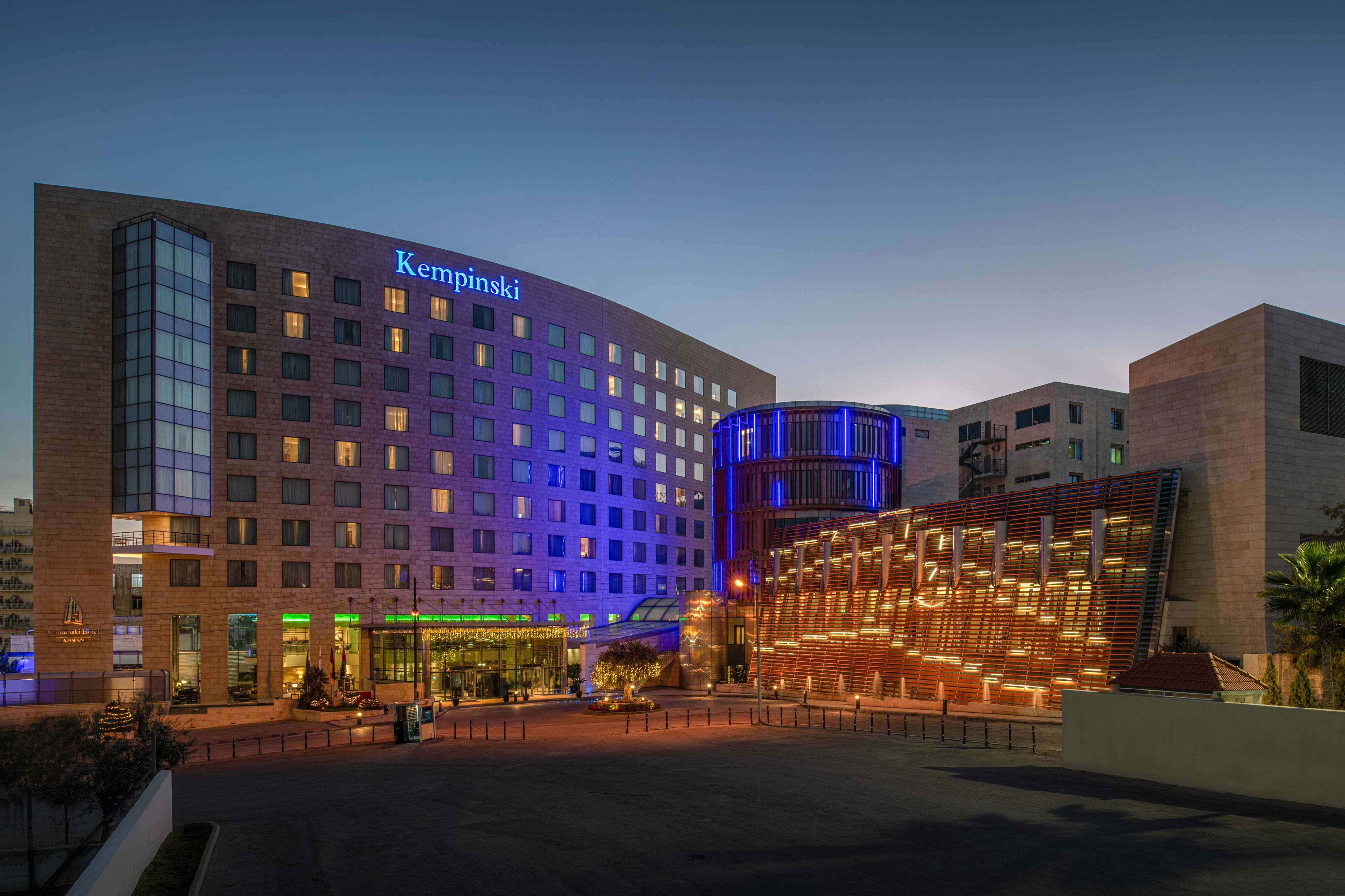 كمبينسكي أفضل فندق فاخر للمناسبات والمؤتمرات في الأردن 