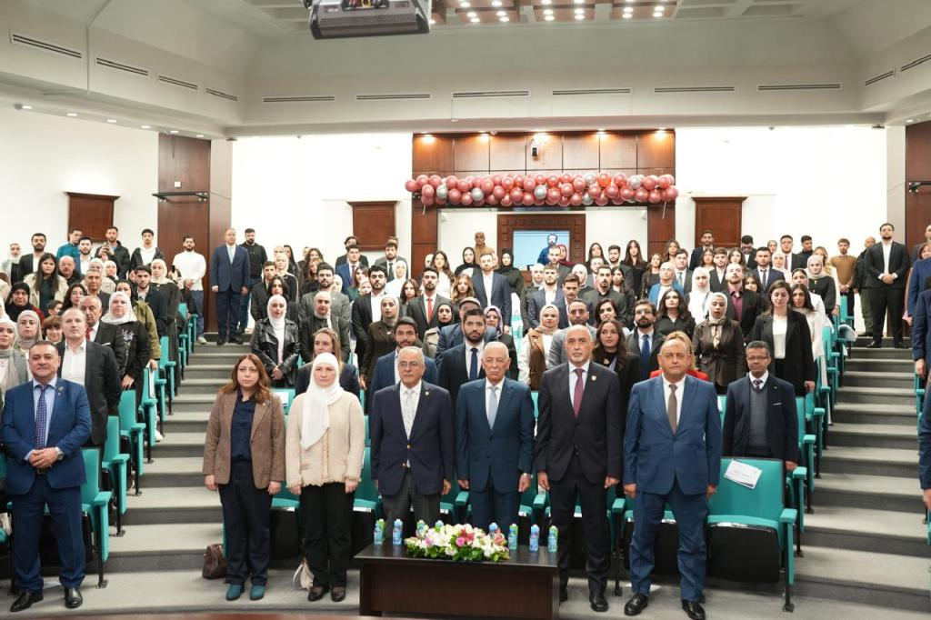 بحضور رئيس الديوان الملكي وبرعاية رئيس الجامعة: طلبة طب الأسنان في عمّان الأهلية يؤدّون قسم المهنة لبدء التدريب السريري .... صور