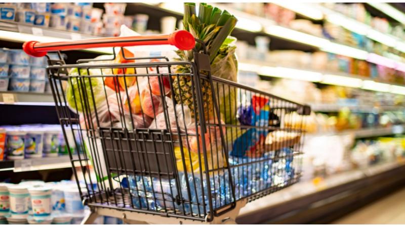 البدء بتوزيع 60 ألف بطاقة شرائية على "أسر معوزة" بمناسبة عيد ميلاد الملك وقدوم شهر رمضان