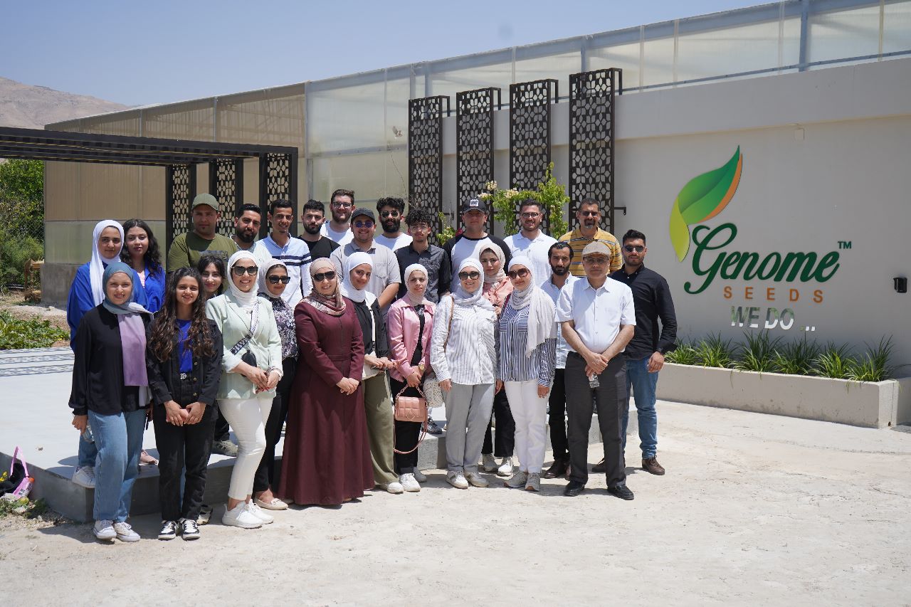 التكنولوجيا الزراعية في عمان الاهلية تنظم زيارة علمية الى شركة جينوم للبذور